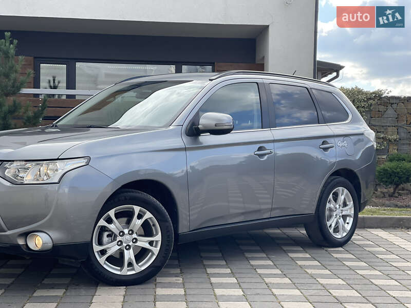 Внедорожник / Кроссовер Mitsubishi Outlander 2014 в Стрые