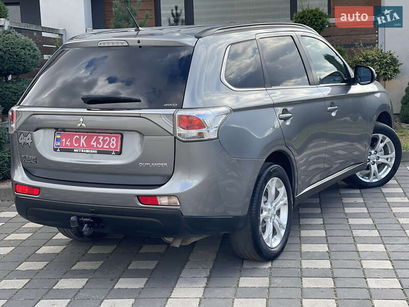 Внедорожник / Кроссовер Mitsubishi Outlander 2014 в Стрые