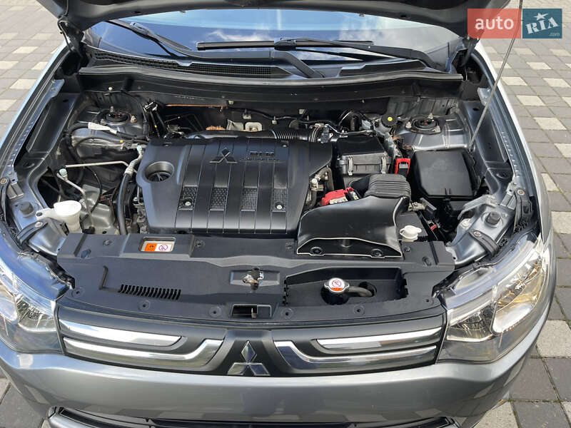 Внедорожник / Кроссовер Mitsubishi Outlander 2014 в Стрые