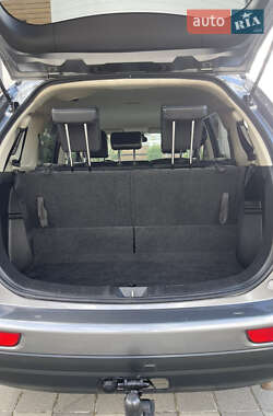 Внедорожник / Кроссовер Mitsubishi Outlander 2014 в 