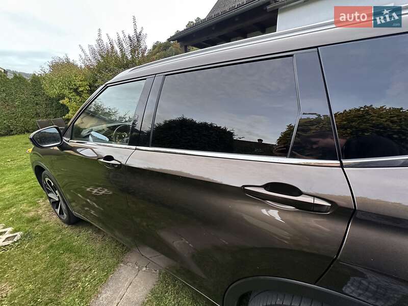 Внедорожник / Кроссовер Mitsubishi Outlander 2021 в Одессе