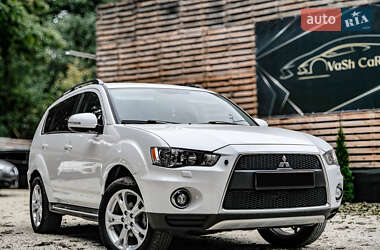 Внедорожник / Кроссовер Mitsubishi Outlander 2010 в Бродах