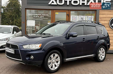 Внедорожник / Кроссовер Mitsubishi Outlander 2011 в 