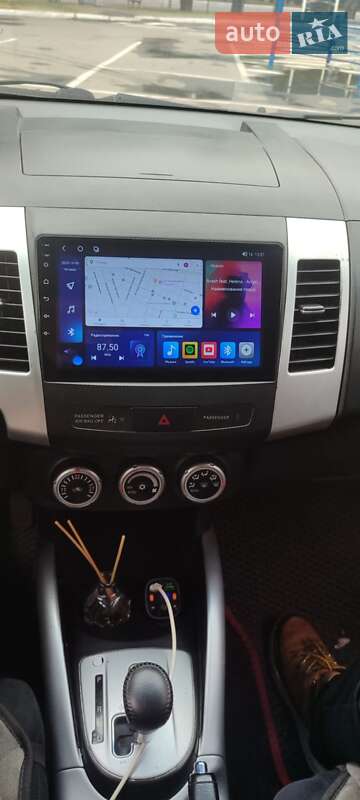 Внедорожник / Кроссовер Mitsubishi Outlander 2008 в Николаеве