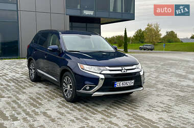 Позашляховик / Кросовер Mitsubishi Outlander 2015 в Чернівцях