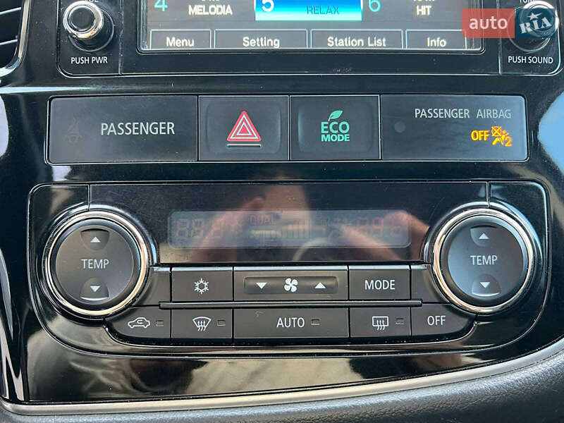 Позашляховик / Кросовер Mitsubishi Outlander 2017 в Львові фото 27 Позашляховик / Кросовер Mitsubishi Outlander 2017 в Львові