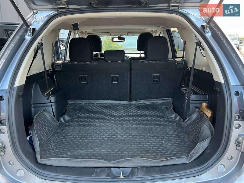 Позашляховик / Кросовер Mitsubishi Outlander 2017 в Львові фото 37 Позашляховик / Кросовер Mitsubishi Outlander 2017 в Львові