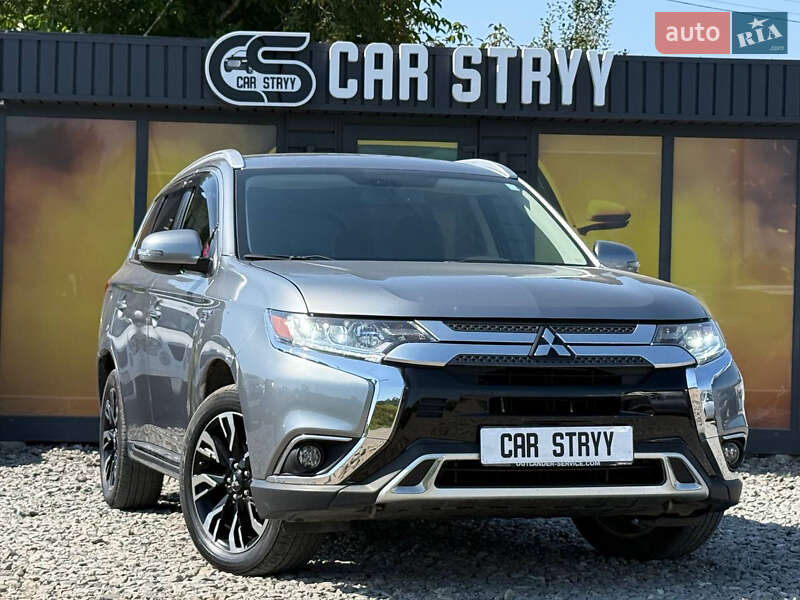 Внедорожник / Кроссовер Mitsubishi Outlander 2018 в Стрые