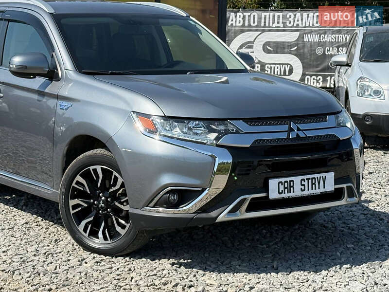 Внедорожник / Кроссовер Mitsubishi Outlander 2018 в Стрые