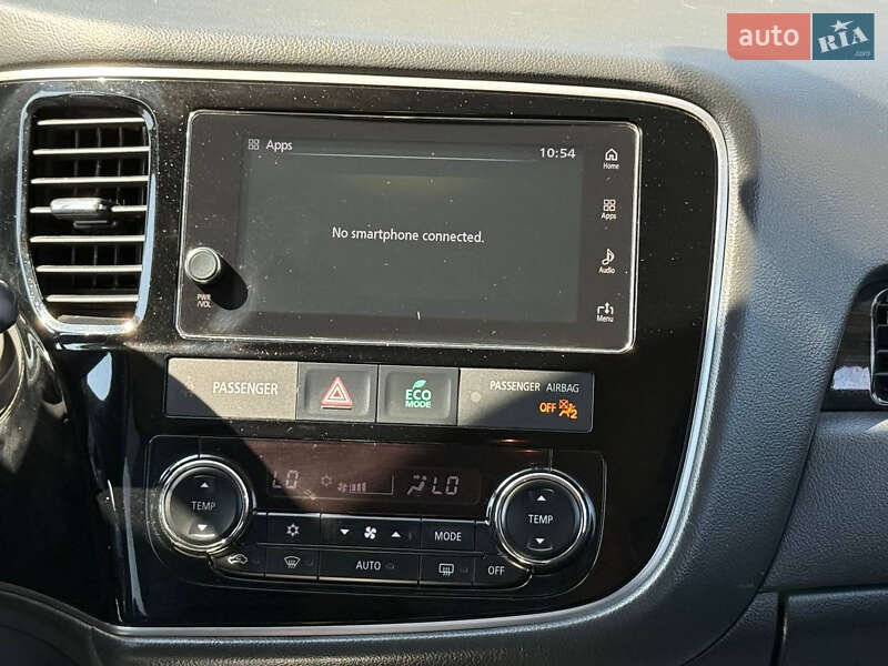 Внедорожник / Кроссовер Mitsubishi Outlander 2018 в Стрые