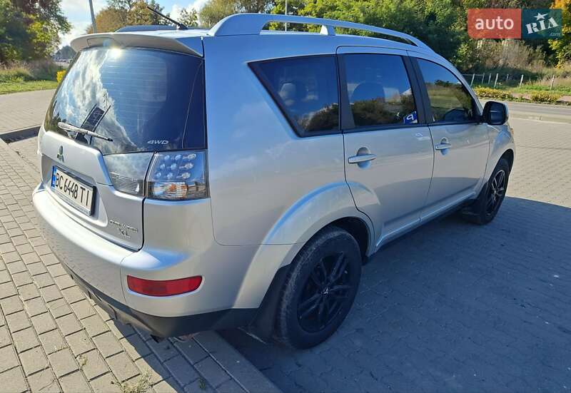 Внедорожник / Кроссовер Mitsubishi Outlander 2008 в Львове