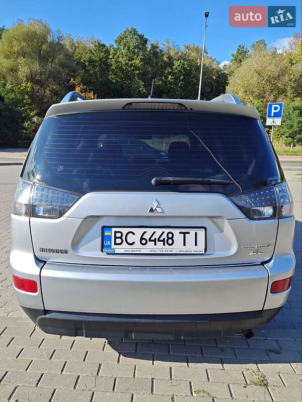 Внедорожник / Кроссовер Mitsubishi Outlander 2008 в Львове