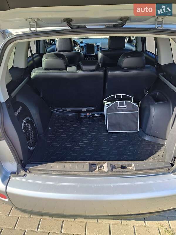 Внедорожник / Кроссовер Mitsubishi Outlander 2008 в Львове