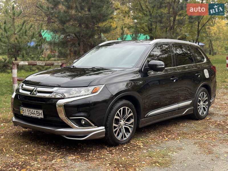 Mitsubishi Outlander 2015