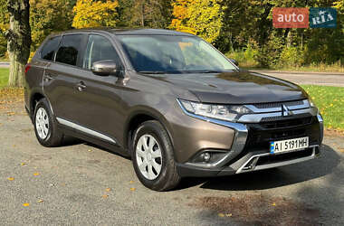 Позашляховик / Кросовер Mitsubishi Outlander 2020 в Білій Церкві