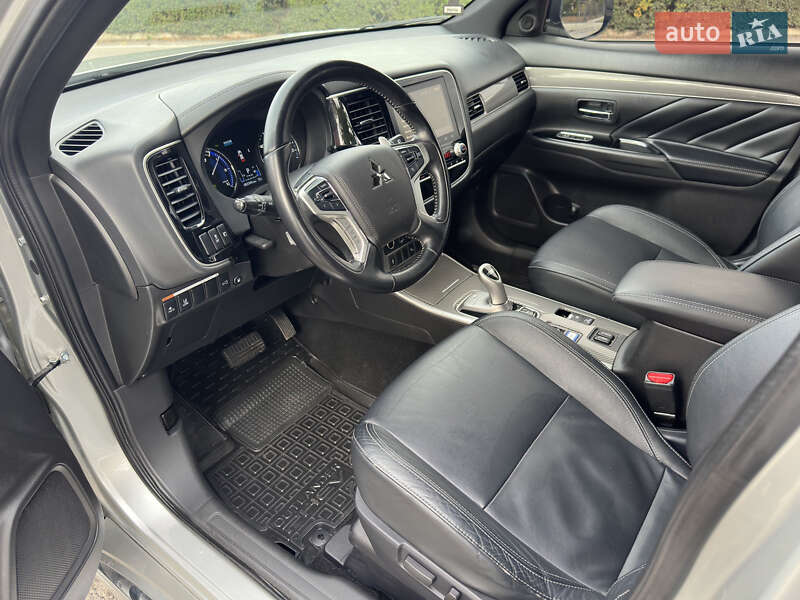 Внедорожник / Кроссовер Mitsubishi Outlander 2022 в Белой Церкви фото 27 Внедорожник / Кроссовер Mitsubishi Outlander 2022 в Белой Церкви