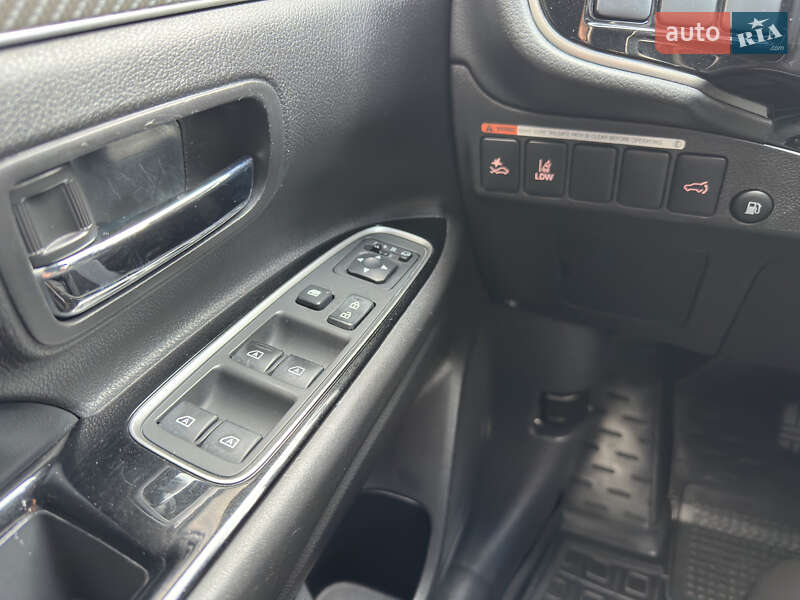 Внедорожник / Кроссовер Mitsubishi Outlander 2022 в Белой Церкви фото 46 Внедорожник / Кроссовер Mitsubishi Outlander 2022 в Белой Церкви