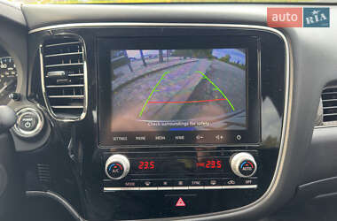Внедорожник / Кроссовер Mitsubishi Outlander 2022 в 