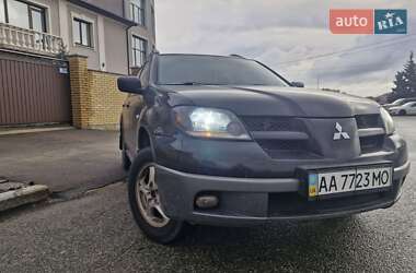Позашляховик / Кросовер Mitsubishi Outlander 2004 в Києві