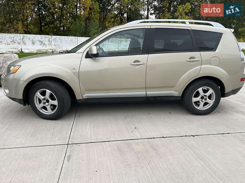 Позашляховик / Кросовер Mitsubishi Outlander 2007 в Луцьку