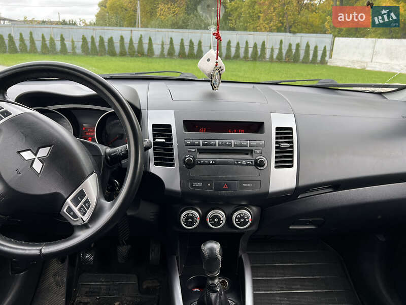 Позашляховик / Кросовер Mitsubishi Outlander 2007 в Луцьку