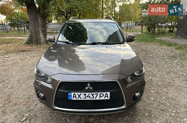 Mitsubishi Outlander 2011