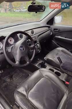 Внедорожник / Кроссовер Mitsubishi Outlander 2006 в  фото 17 Внедорожник / Кроссовер Mitsubishi Outlander 2006 в
