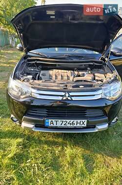 Mitsubishi Outlander 2014