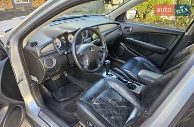 Внедорожник / Кроссовер Mitsubishi Outlander 2005 в 