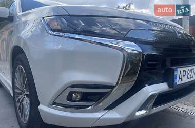 Внедорожник / Кроссовер Mitsubishi Outlander 2020 в 
