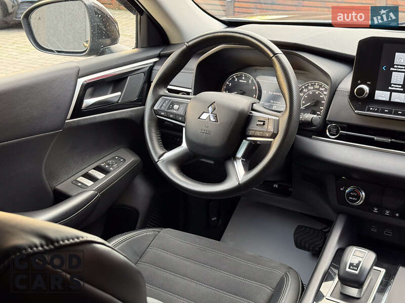 Внедорожник / Кроссовер Mitsubishi Outlander 2022 в Одессе