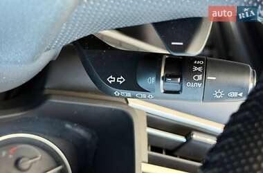 Внедорожник / Кроссовер Mitsubishi Outlander 2022 в 