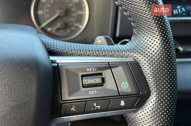 Внедорожник / Кроссовер Mitsubishi Outlander 2022 в 