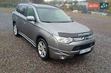 Mitsubishi Outlander 2012