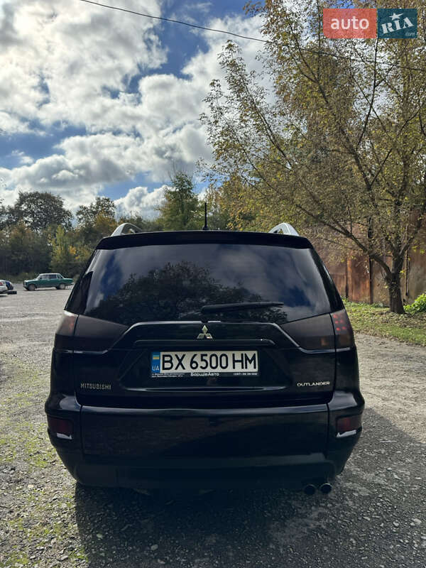 Внедорожник / Кроссовер Mitsubishi Outlander 2010 в Борщеве