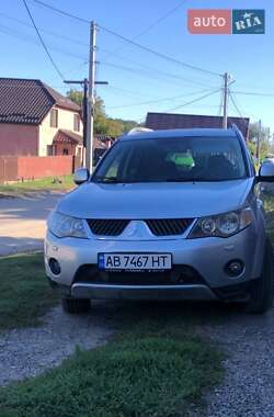 Внедорожник / Кроссовер Mitsubishi Outlander 2008 в 