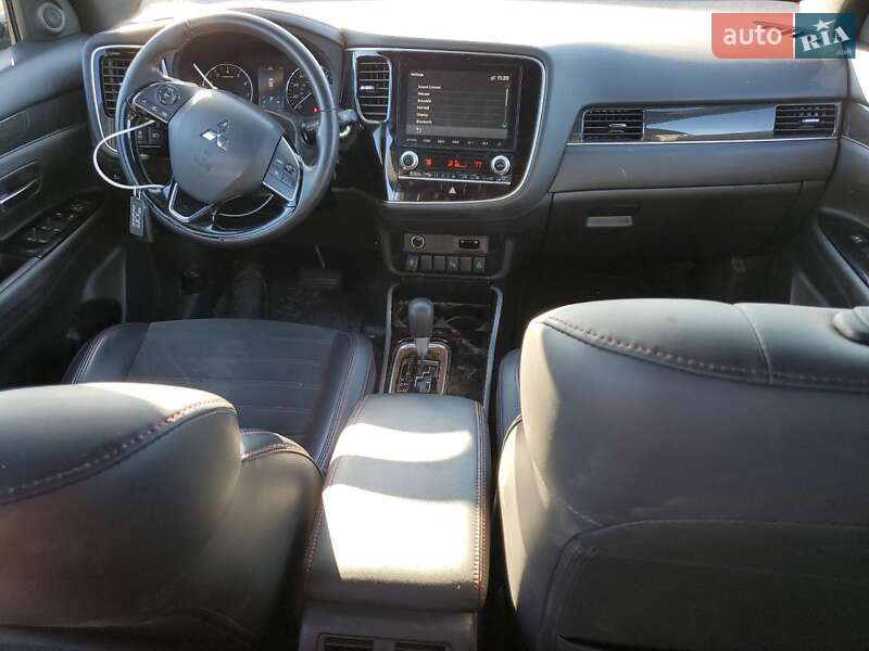 Внедорожник / Кроссовер Mitsubishi Outlander 2019 в Днепре