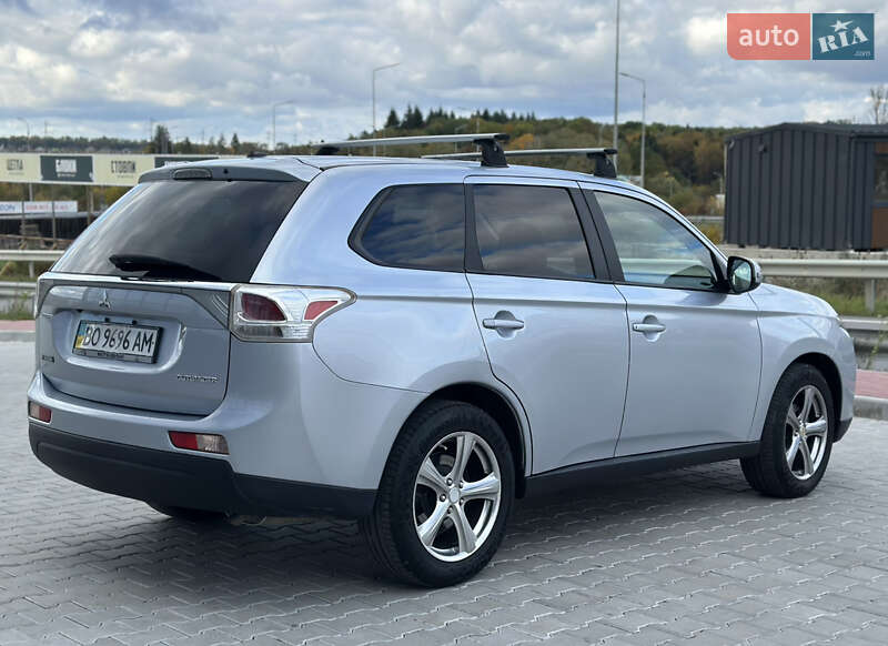 Внедорожник / Кроссовер Mitsubishi Outlander 2013 в Тернополе