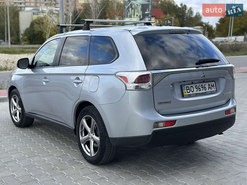 Внедорожник / Кроссовер Mitsubishi Outlander 2013 в Тернополе