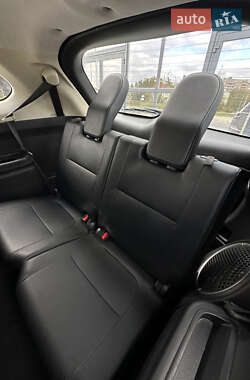 Внедорожник / Кроссовер Mitsubishi Outlander 2013 в 