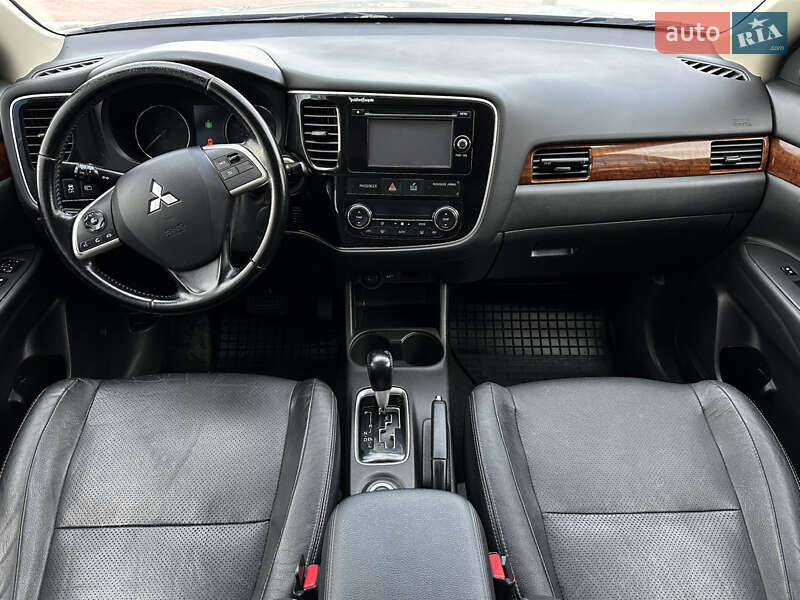 Внедорожник / Кроссовер Mitsubishi Outlander 2013 в Тернополе