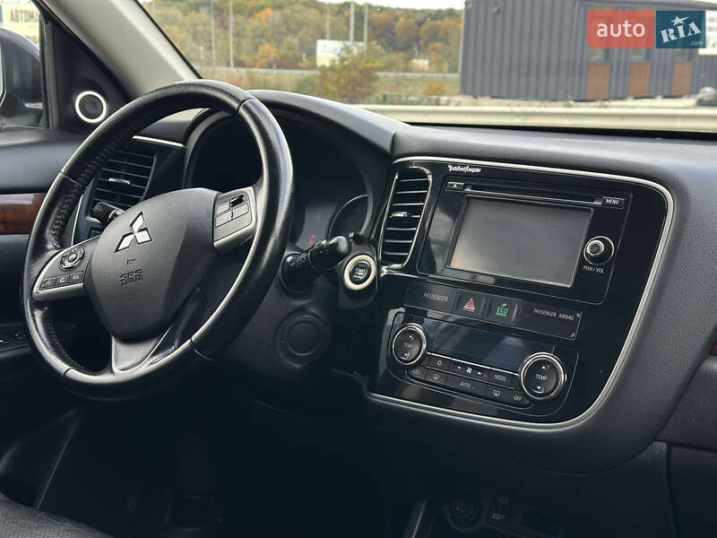 Внедорожник / Кроссовер Mitsubishi Outlander 2013 в Тернополе