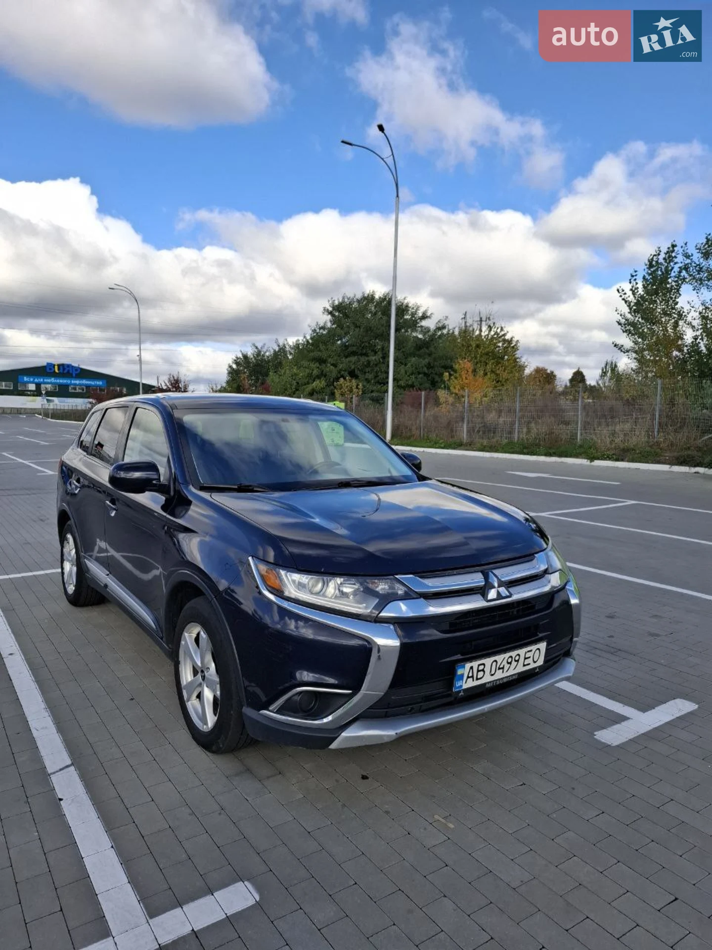 2016 Mitsubishi Outlander - фото 1