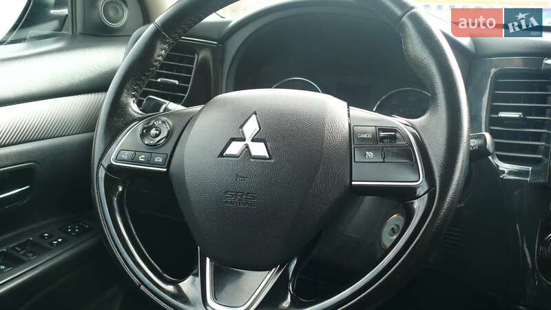 Внедорожник / Кроссовер Mitsubishi Outlander 2016 в Жмеринке фото 13 Внедорожник / Кроссовер Mitsubishi Outlander 2016 в Жмеринке