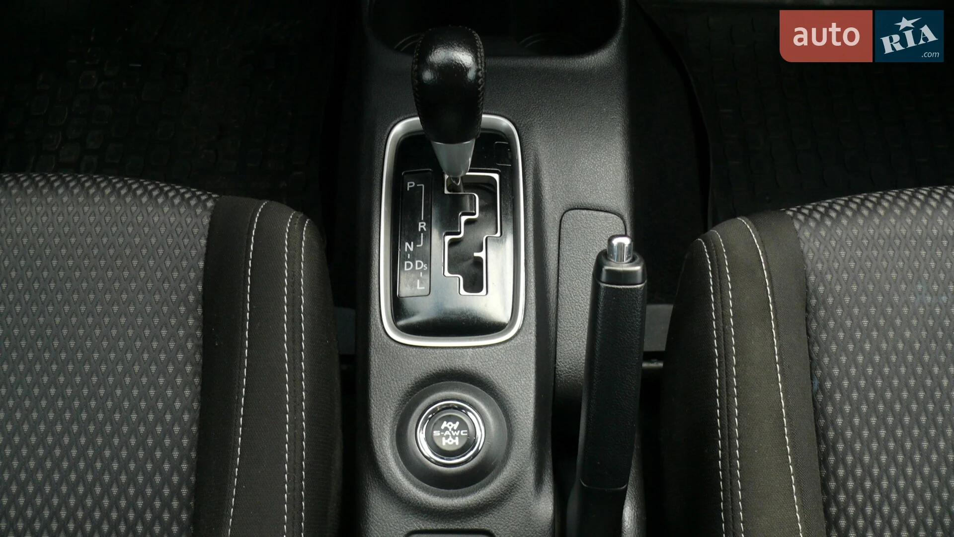 2016 Mitsubishi Outlander - мініатюра 17