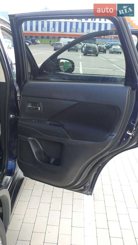 Внедорожник / Кроссовер Mitsubishi Outlander 2016 в Жмеринке фото 27 Внедорожник / Кроссовер Mitsubishi Outlander 2016 в Жмеринке