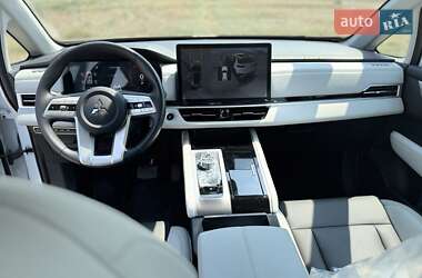 Внедорожник / Кроссовер Mitsubishi Outlander 2022 в 