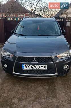 Позашляховик / Кросовер Mitsubishi Outlander 2010 в Харкові