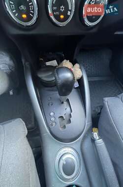 Внедорожник / Кроссовер Mitsubishi Outlander 2011 в 