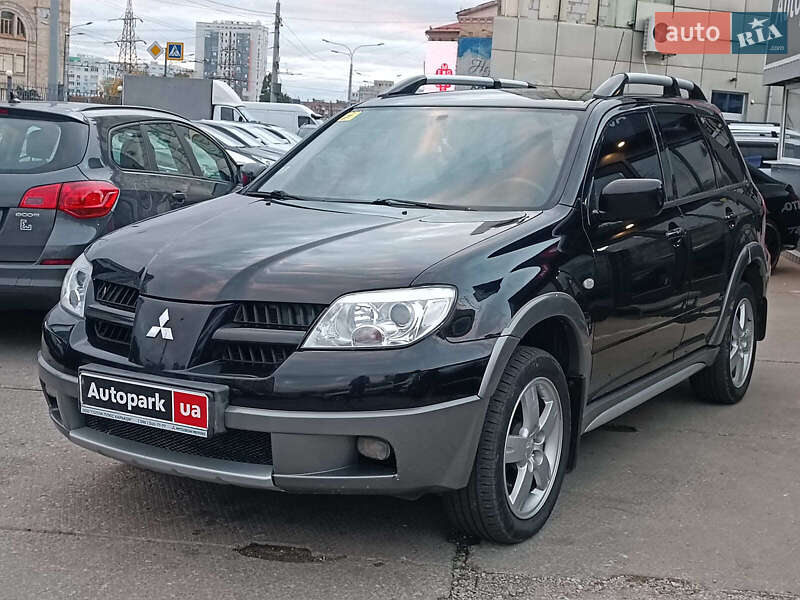 Внедорожник / Кроссовер Mitsubishi Outlander 2005 в 